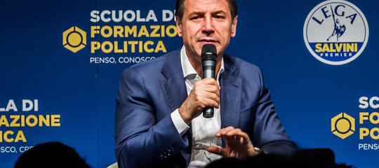 Ue: concordata telefonata tra Juncker e Conte in serata