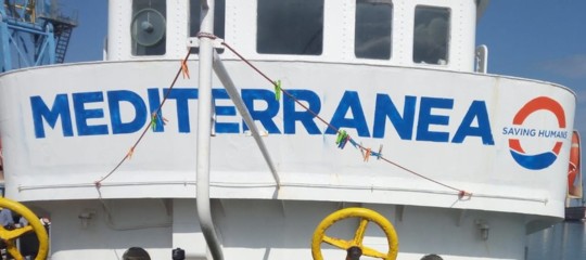 Migranti cargo Lampedusa Mare Jonio