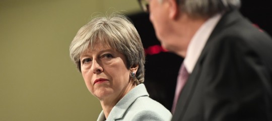 brexit theresa may rinvio