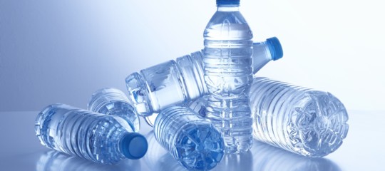 Quanto vale la passione degli italiani per l'acqua minerale in bottiglia
