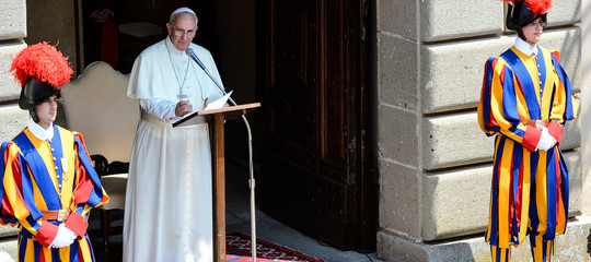 Castel Gandolfo, il paese che ringrazia il Papa per averlo 'messo in ginocchio'