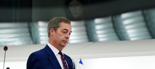 europarlamento tajani farage scontro