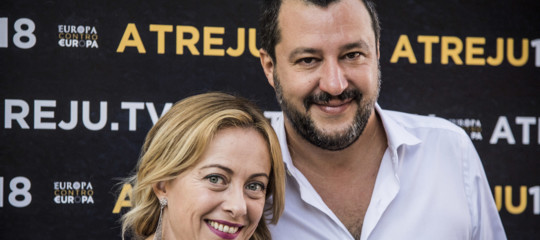 Salvini lavora al fronte sovranista per le Europee. E sente Meloni