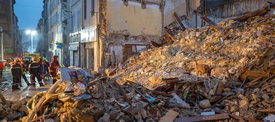 Francia: trovata quinta vittima sotto macerie Marsiglia, un uomo
