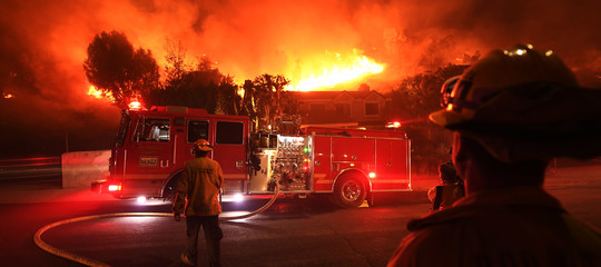 incendi california malibu trump