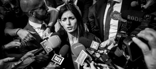 raggi assolta cambiare comune roma