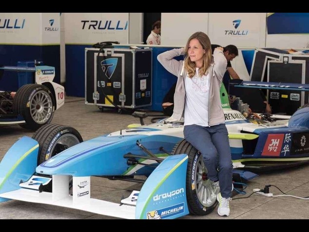 Michela Cerruti, la bionda 'elettrica' che sogna (ma non troppo) la F.1