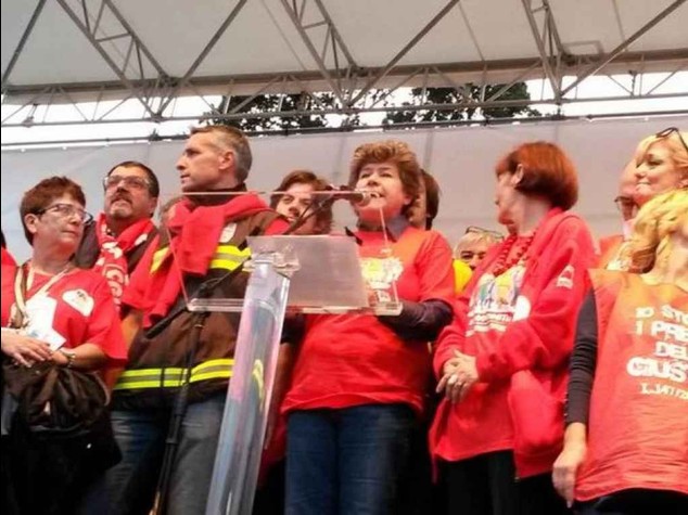 Sciopero generale, venerdi' nero Trasporti bloccati, oltre 50 cortei