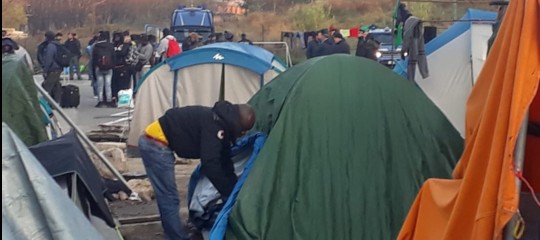 Migranti Salvini sgombero Baobab
