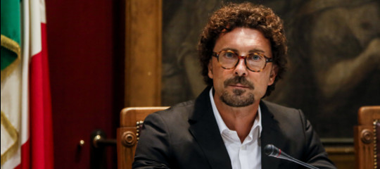 Decreto Genova, Toninelli: "Esultiamo perché aiutiamo chi è stato colpito da una tragedia immane"