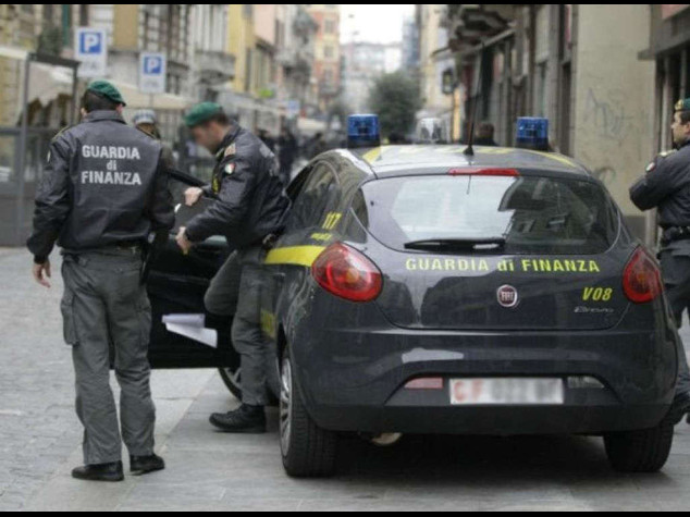 Mafia a Roma: maxi truffa alla Marina militare, 6 arresti