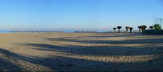 Scheletro mutilato trovato in spiaggia a San Benedetto del Tronto
