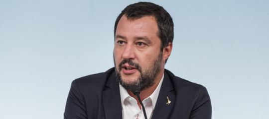 Ue, Salvini: restiamo compatti o lo squalo sente l'odore del sangue