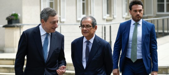 Bruxelles non chiude alla manovra ritoccata, ma Draghi ribadisce: “Abbassare il debito”