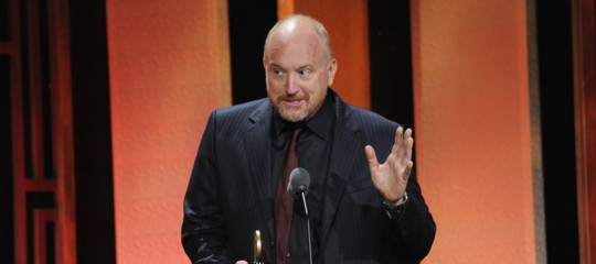 A un anno dalle denunce per molestie sessuali torna in tv Louis CK?