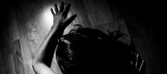 marocchino arrestato violenza sessuale gruppo