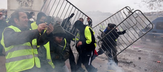 gilet gialli macron