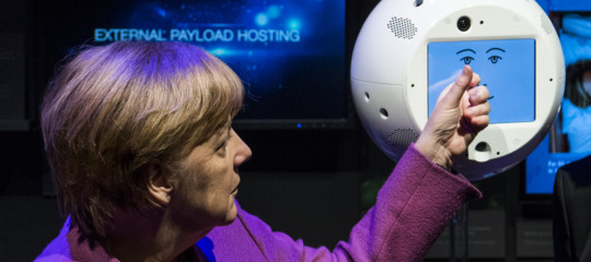 Sulla stazione spaziale internazionale primo litigio tra uomo e intelligenza artificiale