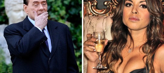 Le accuse a Berlusconi per aver pagato 5 milioni in cambio del silenzio di Ruby