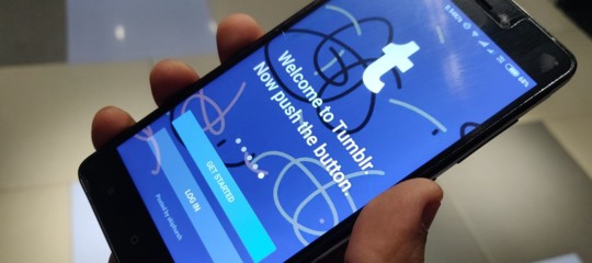 Tumblr rimuove contenuti pornografici