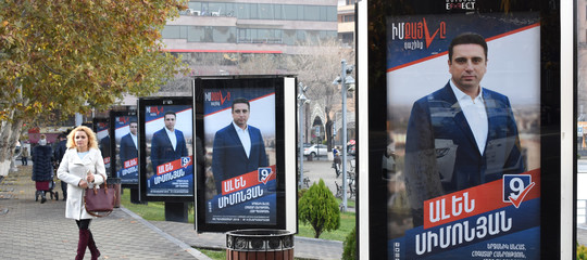 Armenia: seggi aperti per le politiche anticipate