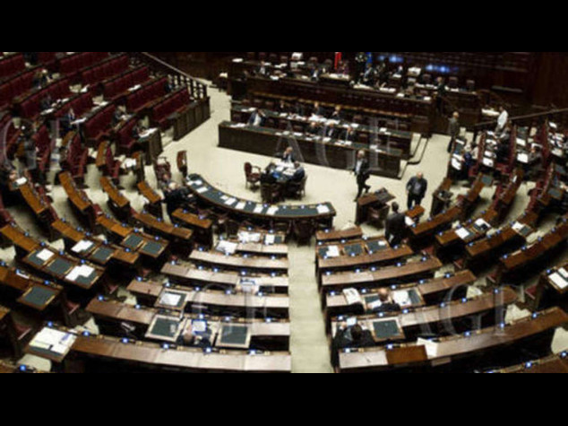 Scontro sulle riforme: M5S sull'Aventino. No di FI, Lega e Sel