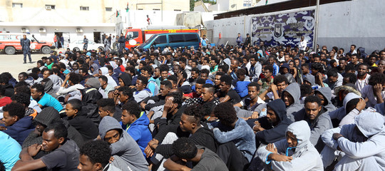 Migranti, Amnesty attacca il governo: in Italia gestione repressiva