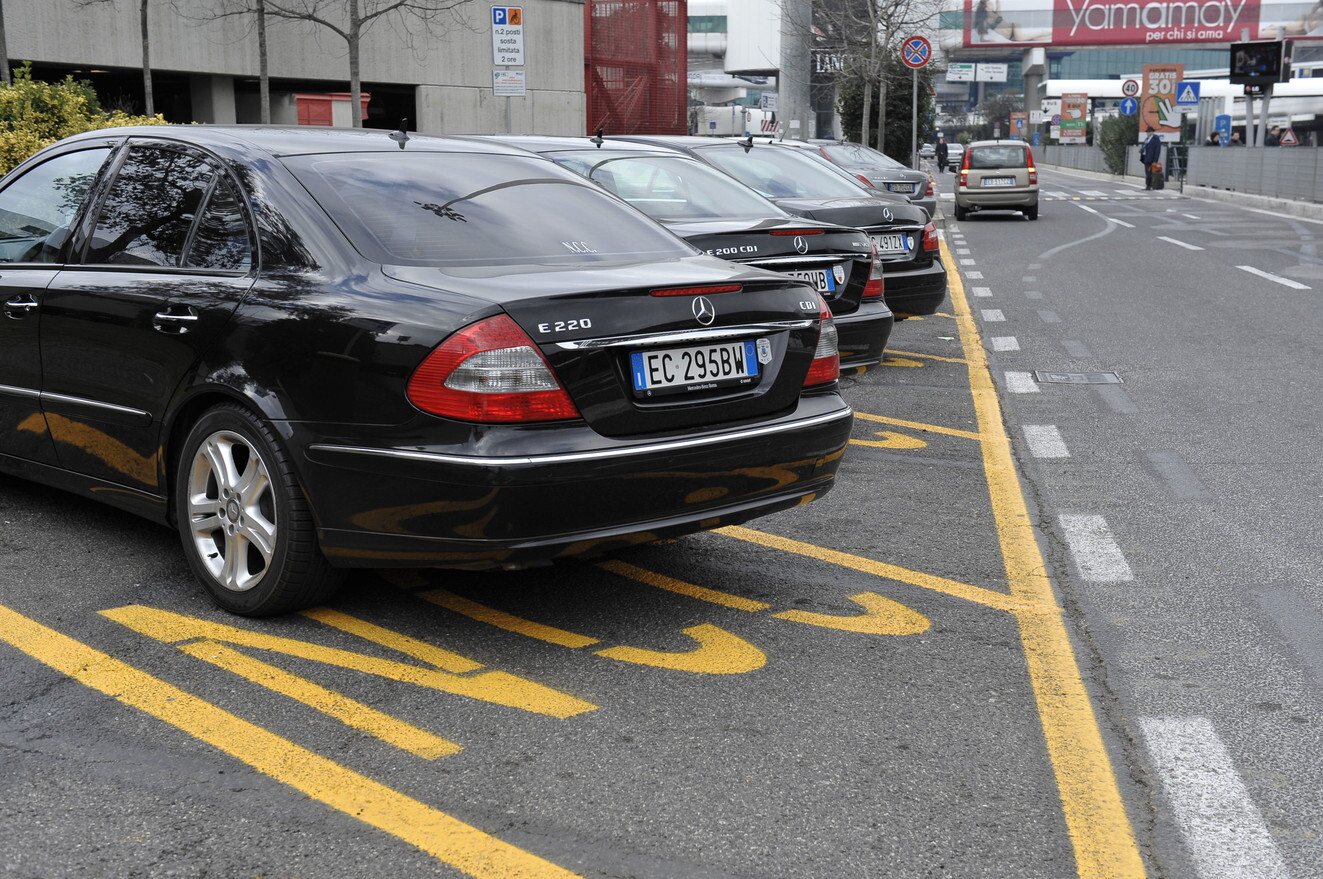 Trasporti 'abusivi' alle Atp Finals. Lexus e Mg diffidate