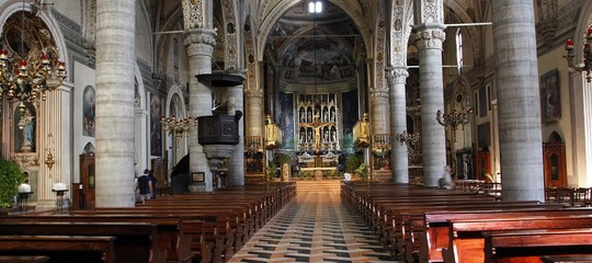 Entra in chiesa e urla 'Allah', panico a messa Natale nel Bresciano