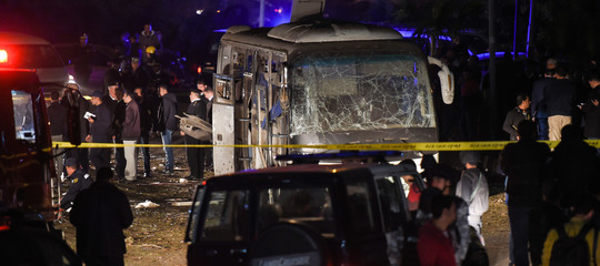 Egitto uccisi terroristi raid Giza