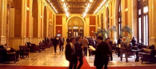 Sono scattati i tagli ai vitalizi degli ex deputati. Quanti sono i cedolini decurtati