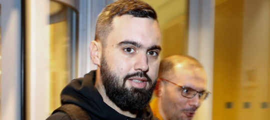 Eric Drouet, uno dei capi dei gilet gialli, è stato arrestato in Francia
