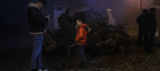 Benvenuti a Vale de Salgueiro, dove alla Befana si fanno fumare i bambini