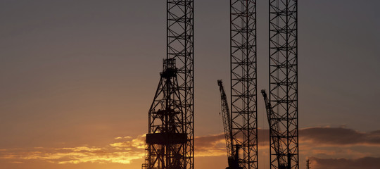 Costa firma autorizzazioni trivelle