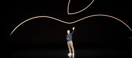 La linea continua che spiega perché Apple sta puntando sui servizi