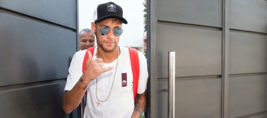 Le clausole rescissorie nei contratti dei calciatori sono arrivate a cifre folli