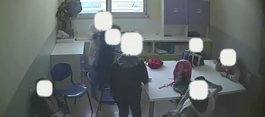 Maltrattamenti minori autistici educatrici arrestate Bari