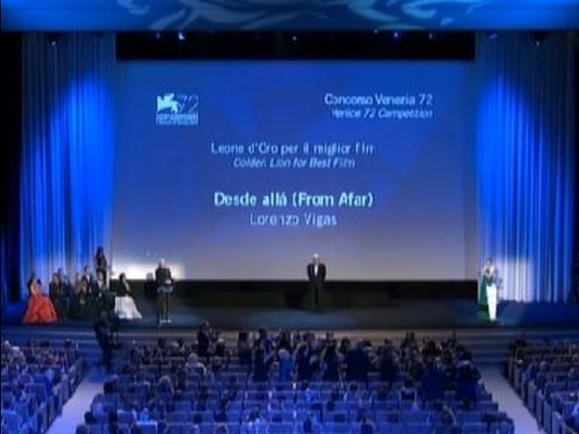 Venezia Cinema: Leone d'Oro a 'From Afar' di Vigas, Coppa Volpi a Valeria Golino