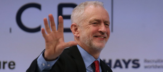 Brexit: Jeremy Corbyn apre a un secondo referendum