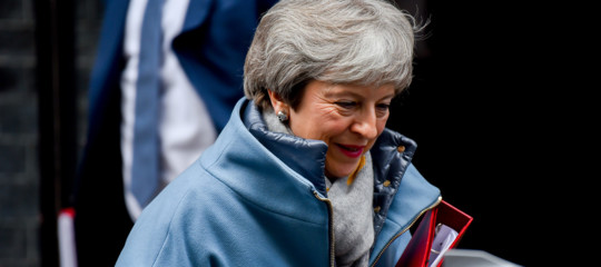May ora propone un approccio più "flessibile, aperto e inclusivo" sulla Brexit