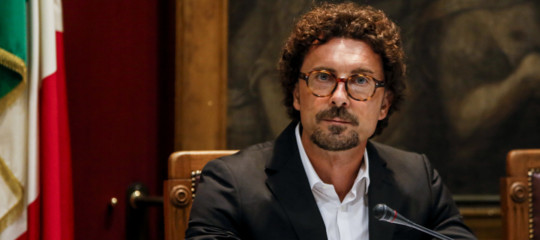 Migranti, sono pronte le motovedette promesse a Tripoli, annuncia Toninelli