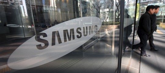 Ecco le prime immagini dei Samsung Galaxy S10