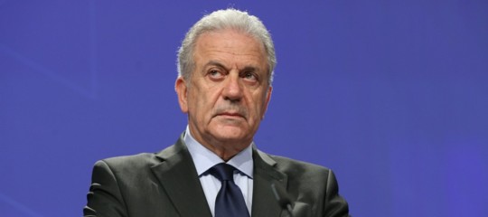 Spetta a Italia decidere lo stop a Sophia, spiega Avramopoulos