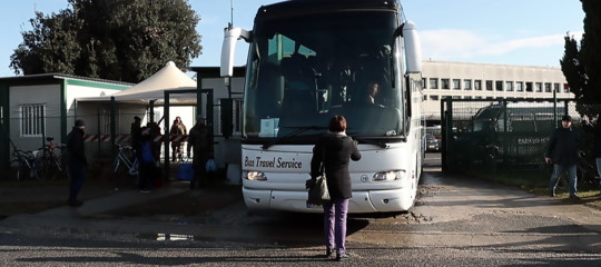 Chi è la deputata di Leu che ferma i pullman con i migranti