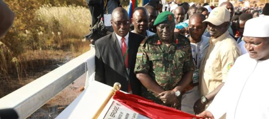 Il nuovo ponte sul fiume Gambia che unisce due paesi e due popoli