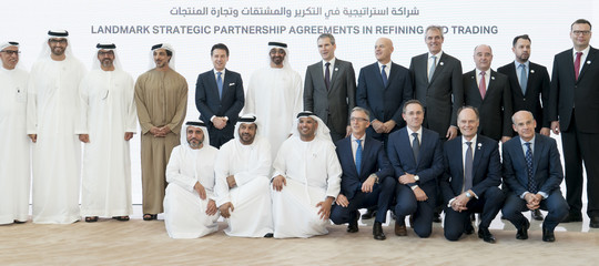Eni, accordo negli Emirati per acquisizione 20% di Adnoc Refining