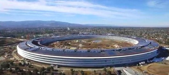 Cosa aspettarsi dalla trimestrale di Apple. Cinque punti chiave