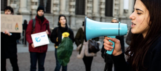 Perché i ragazzi scendono in piazza di venerdì per difendere il pianeta