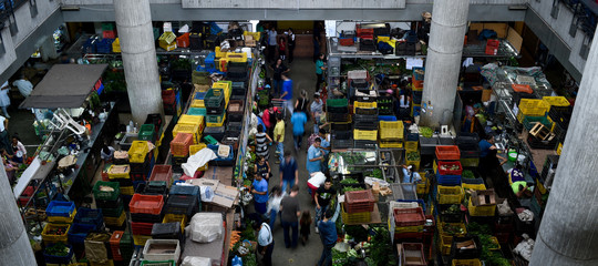 Ai venezuelani ormai la Canasta bàsica dura solo due settimane