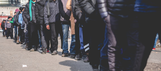 Assumere un migrante irregolare potrà costare una multa di 1.398 euro